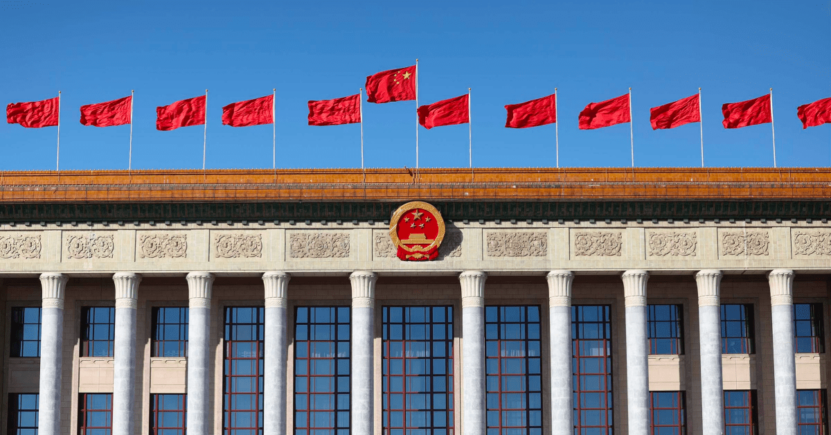 中国经济：曙光初现，风险仍存